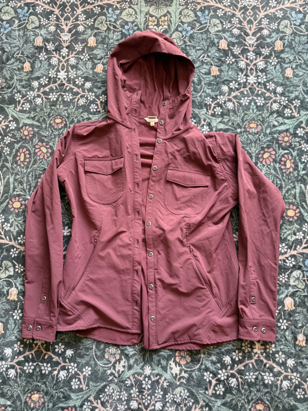Duluth Trading Co Hooded Utility Jacket in Burgundy
